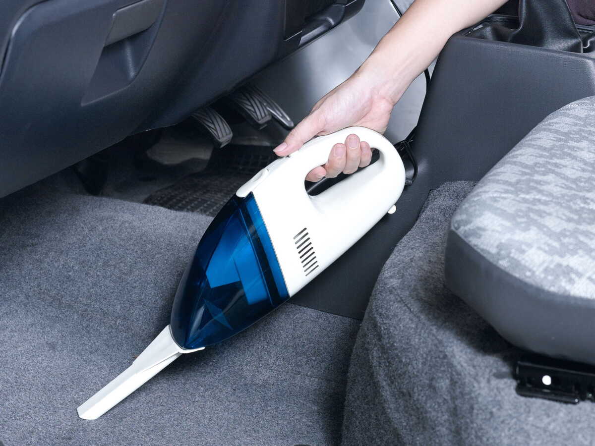 The AstraShop USB Car Mini Vacuum i